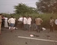 రోడ్డు ప్రమాదంలో ఇద్దరి మృతి 
