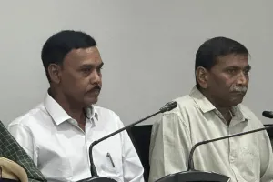 మావొయిస్ట్ కీలక నేతల లొంగుబాటు 