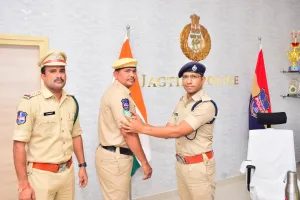 పదోన్నతి శుభాకాంక్షలు తెలిపిన ఎస్పీ 