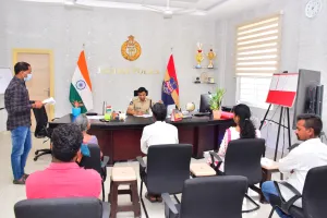 ఫిర్యాదులను పర్షిలించిన ఎస్పీ 