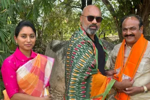 అరవింద్ సమక్షంలో బిజెపి లో కొండ లక్ష్మన్ 