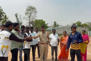 క్రికెట్ టోర్నమెంట్ ప్రారంభం 