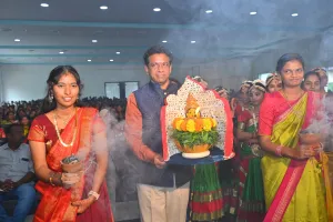 అట్టహసంగా అలరించిన అల్పోర్స్ జూనియర్ కళాశాల Joyz ఫ్రెషర్స్ డే వేడుకలు 