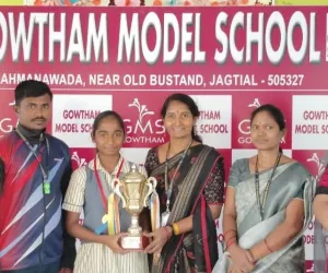 జగిత్యాల విద్యార్థినికి రాష్ట్ర స్థాయు క్రికెట్ పోటీలో అవకాశం 