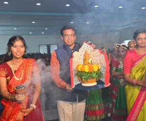అట్టహసంగా అలరించిన అల్పోర్స్ జూనియర్ కళాశాల Joyz ఫ్రెషర్స్ డే వేడుకలు 